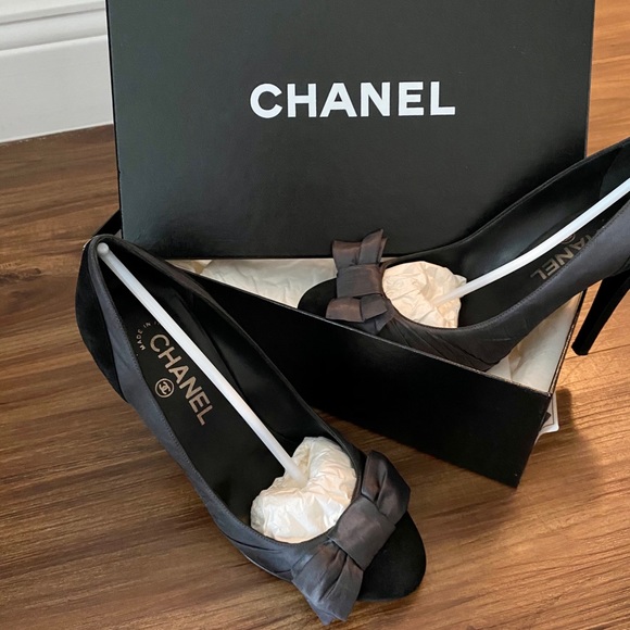 CHANEL | Shoes | Chanel Satin And Suede Heels | Poshmark